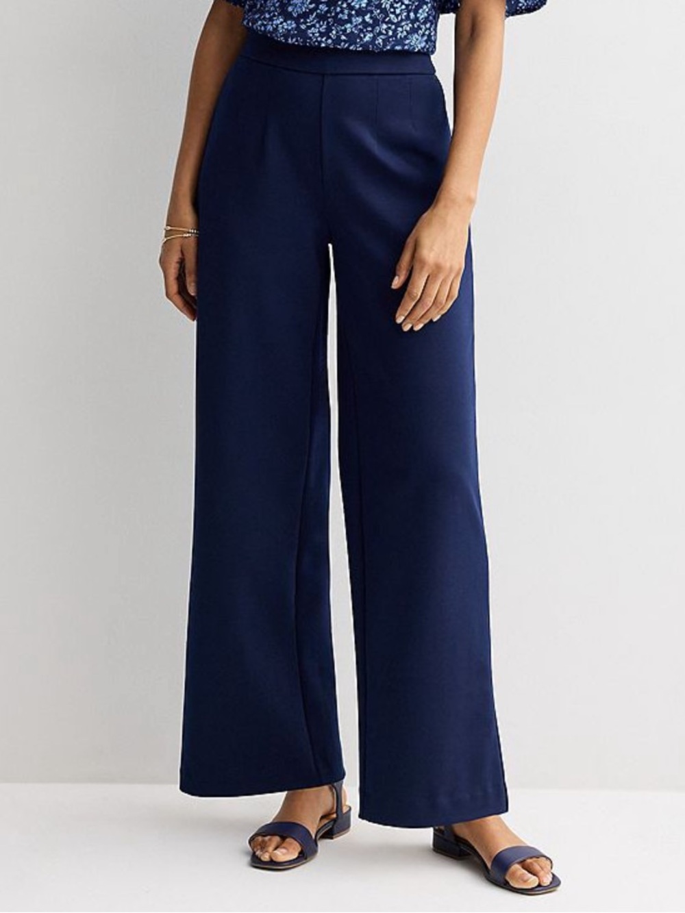 Wide leg pants